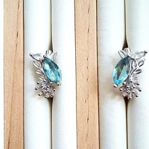 Ezüst fülbevaló kék és fehér  cirkkóniával