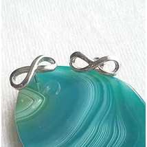 Ezüst fülsróf végtelen jel