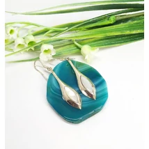 Ezüst fülbevaló gyöngyházzal