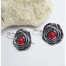 Ezüst fülbevaló korall kővel