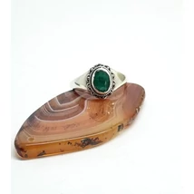 Ezüst női  gyűrű smaragd  kővel 57-es