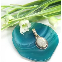 Ezüst medál holdkővel