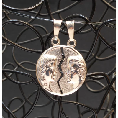Ezüst medál ketté törhető,nő+ffi