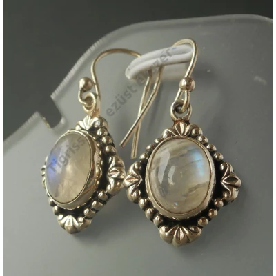 Ezüst fülbevaló HOLKŐVEL