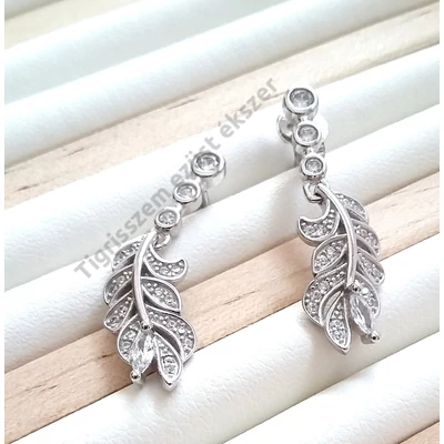 Ezüst levél fülbevaló cirkónia kővel