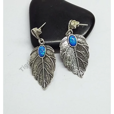 Ezüst levél fülbevaló,kék opállal