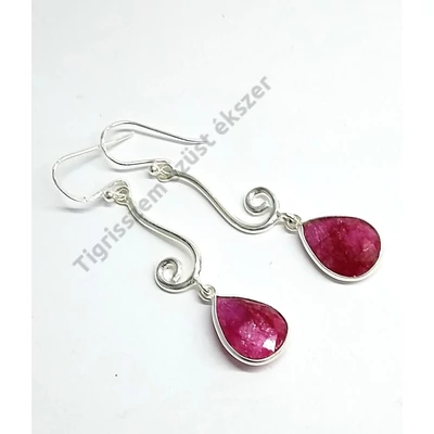 Ezüst rubin fülbevaló,csüngős