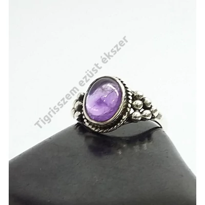 Ezüst gyűrű ametiszt kővel 52-es