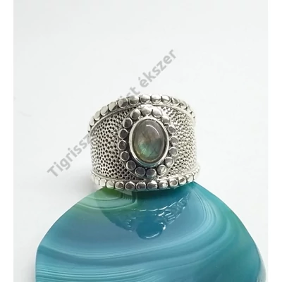 Ezüst gyűrű labradorittal  57-es,széles fazon