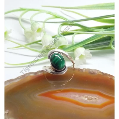 Ezüst gyűrű malachittal 54-es