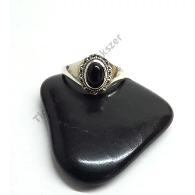 Ezüst női  gyűrű onix 57-es