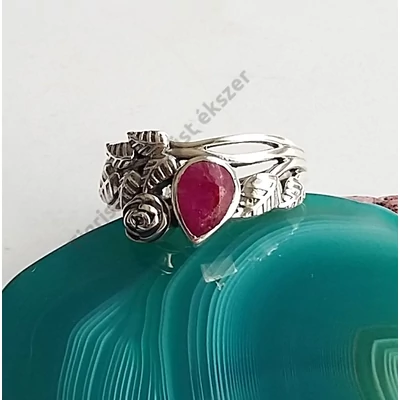 Ezüst gyűrű RUBIN kővel 59-es,leveles