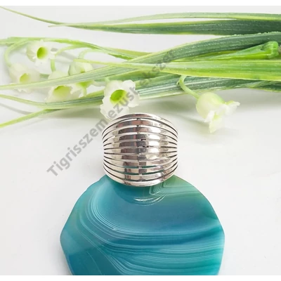 Ezüst gyűrű kő nélkül 58-as