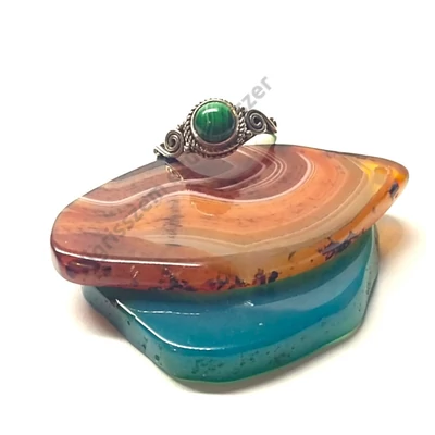 Ezüst gyűrű malachit kővel