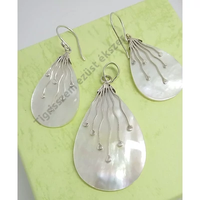 Ezüst medál és fülbevaló szett,gyöngyház