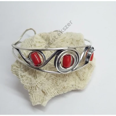 Ezüst karkötő korall kövekkel