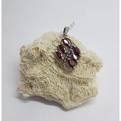 Ezüst medál CSEH GRÁNÁT kővel