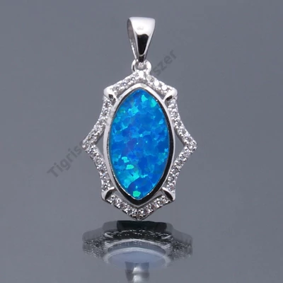Ezüst medál kék opállal+cirkónia